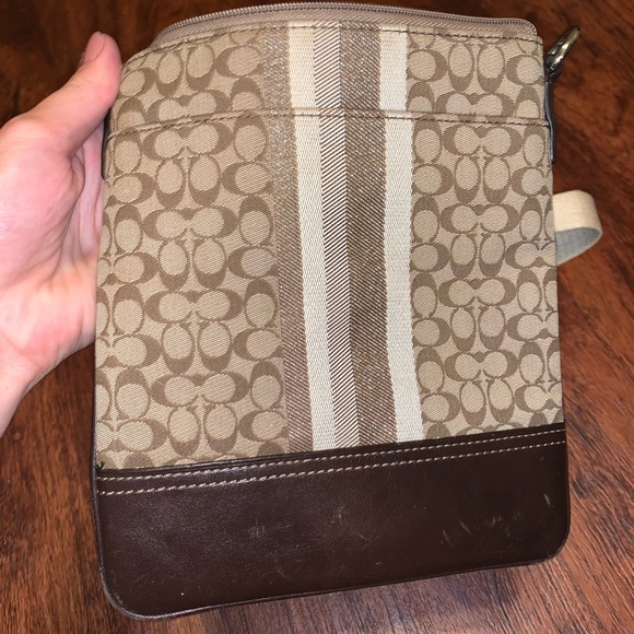 Coach Satchel - Picture 3 of 4